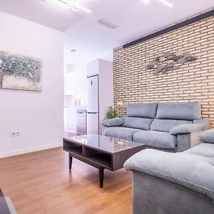 Bc4 Aparcamiento Incluido 3d&2b Renovado Junto A Macarena Y Parlamento , Sevilla España